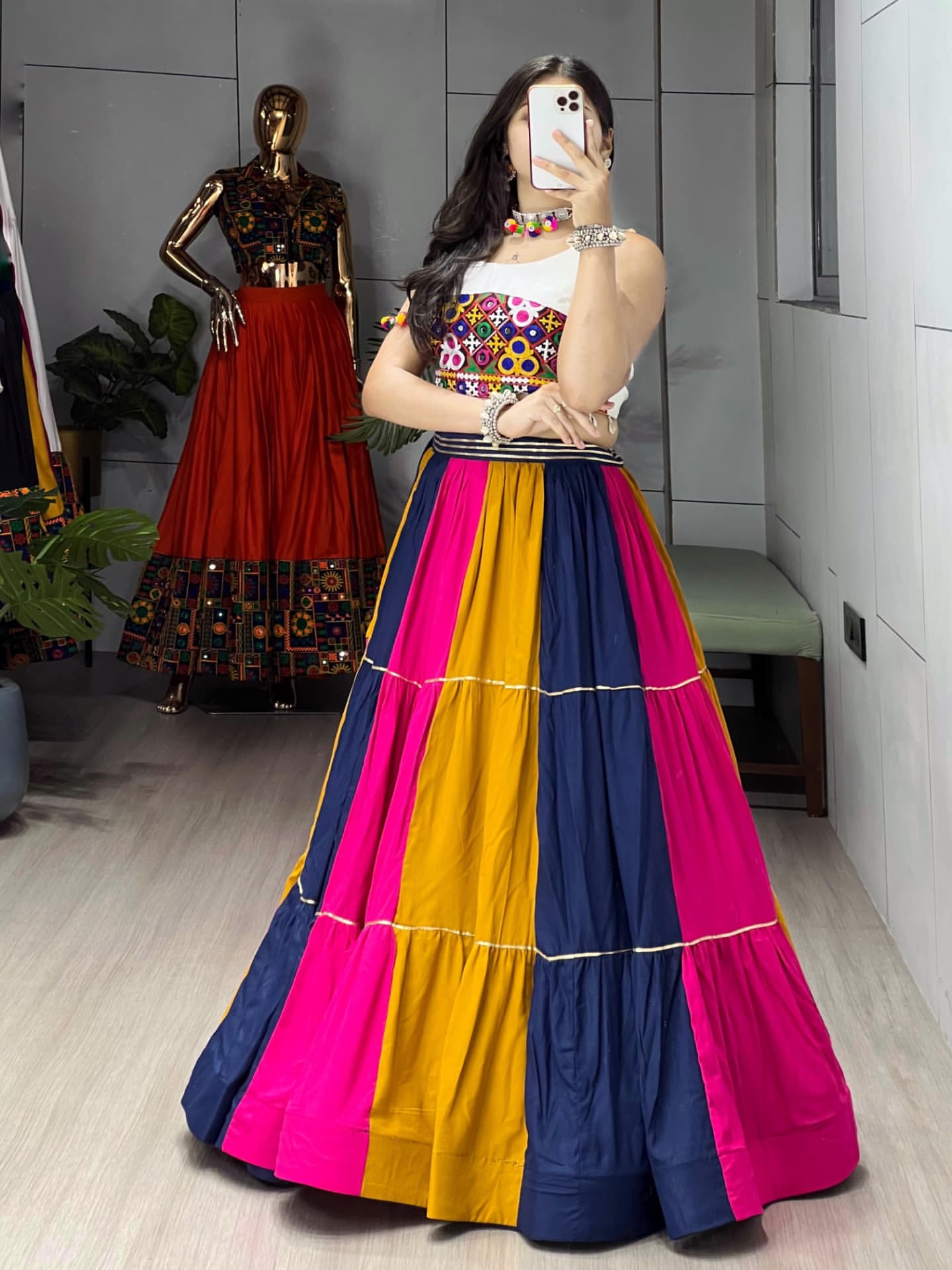 Ethnic Women Lehenga with Kediya Set