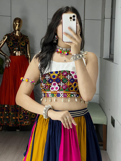 Ethnic Women Lehenga with Kediya Set